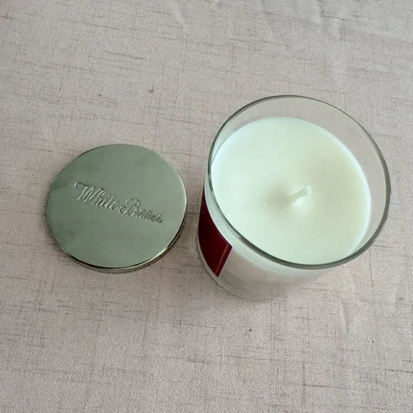 🍒White Barn Black Cherry Merlot Bath & Body Works Candle Purple White Silver NWT - Picture 2 of 2